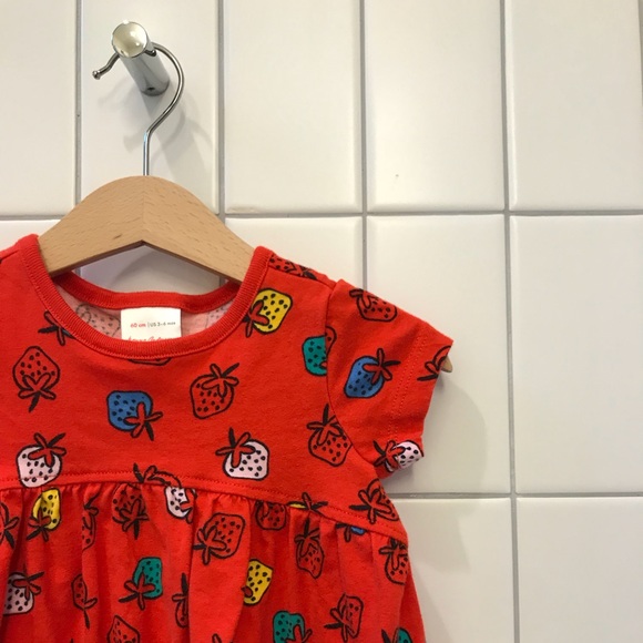 [SOLD] Hanna Andersson strawberry dress sz 60 EUC - Picture 2 of 3